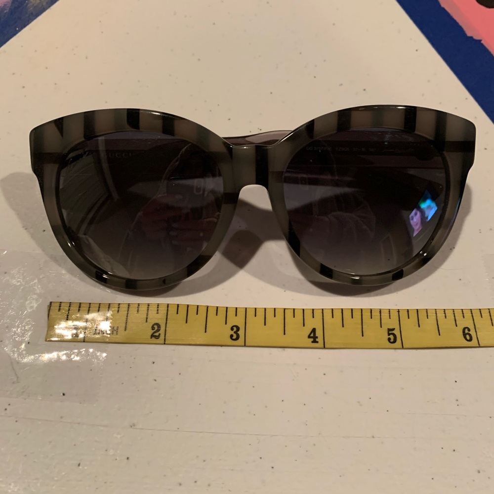 Gucci Sunglasses - Picture 8 of 8